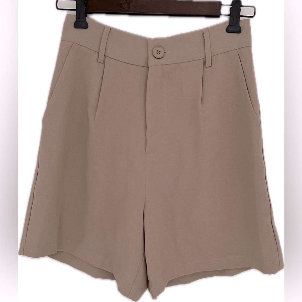 F21 High Waisted Short